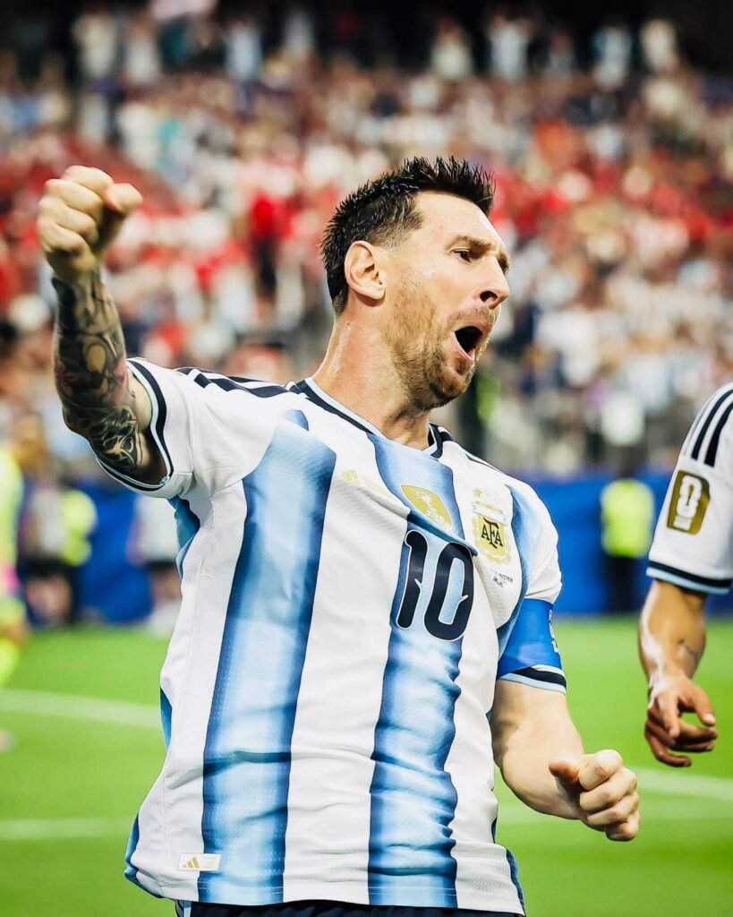 Léo Messi : Un Géant du Football avec Plus de 10 Ans d&rsquo;Expérience sur ses Concurrent